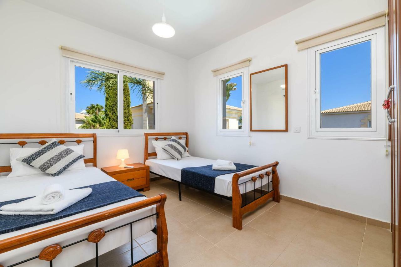 Villa Nadja Paralimni Exterior foto